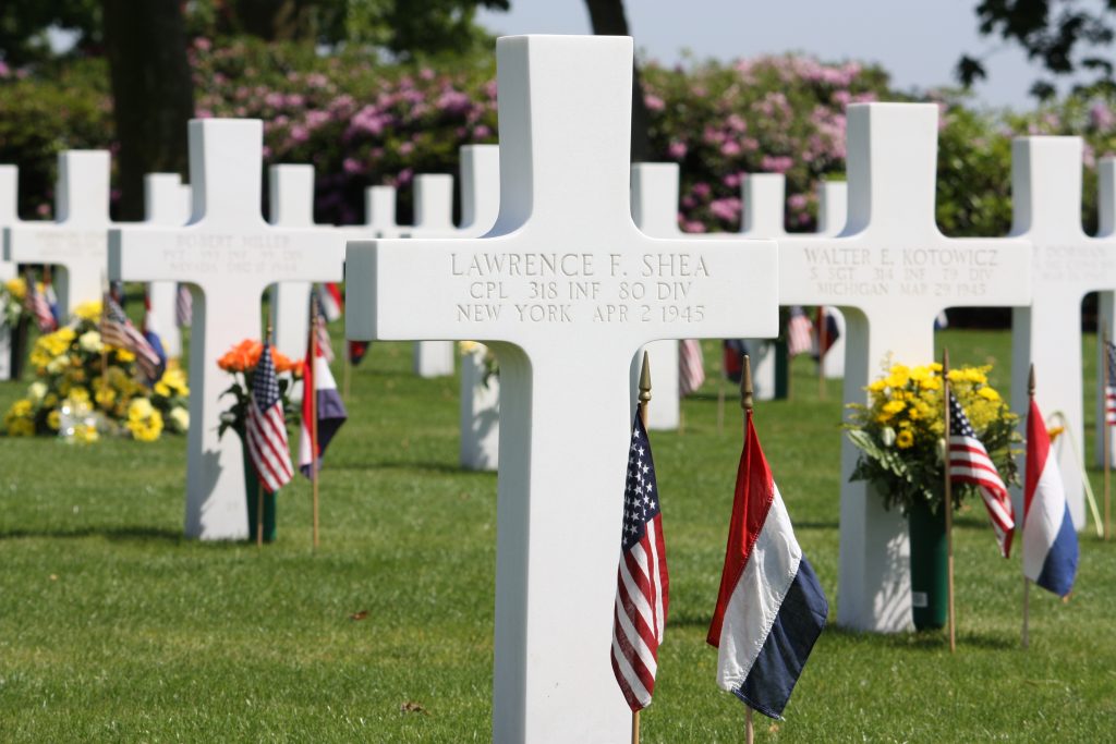 Het graf van Lawrence F. Shea